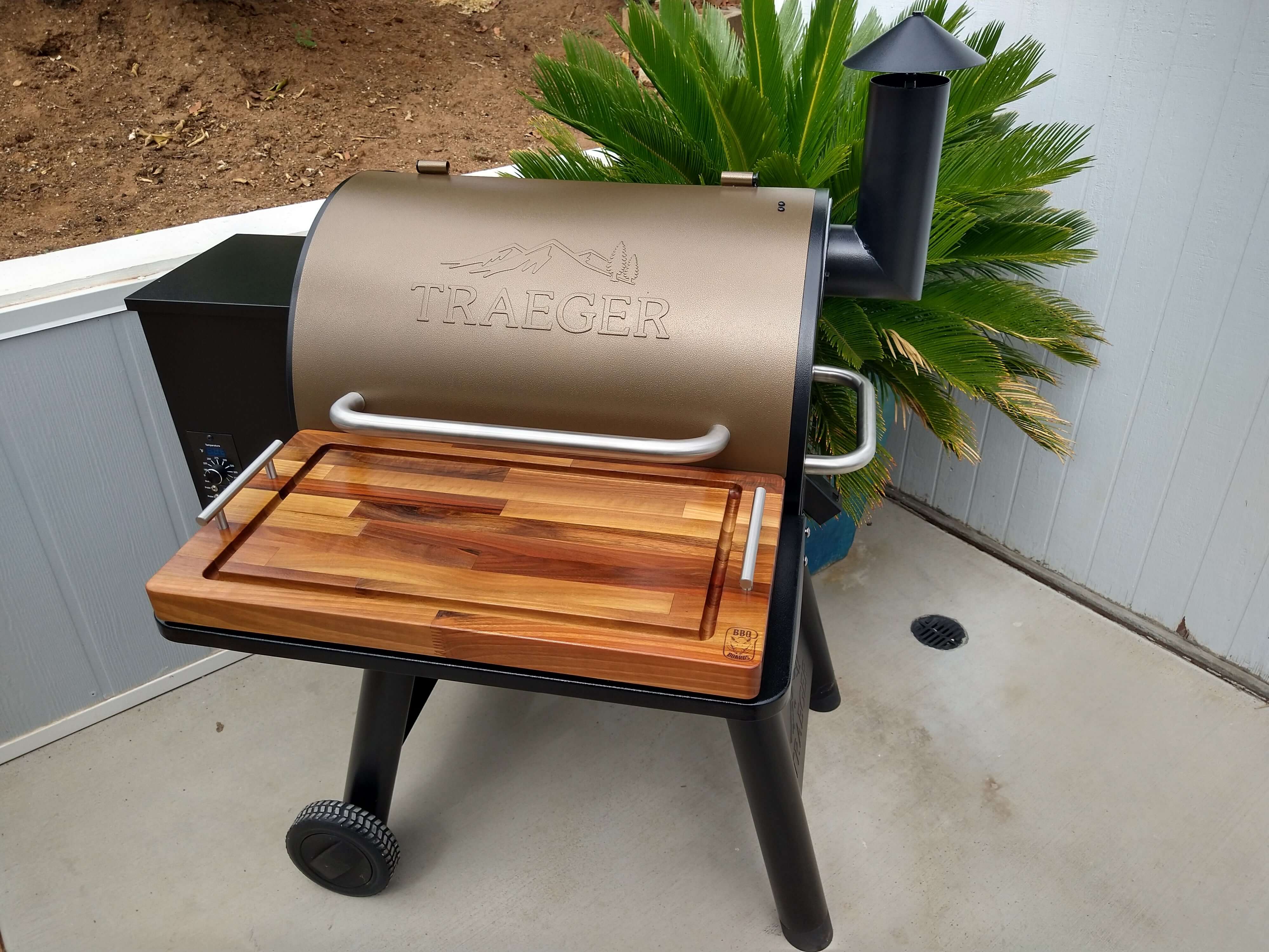 BBQ Boards®, Traeger Pro 22 Front Board - Image 3